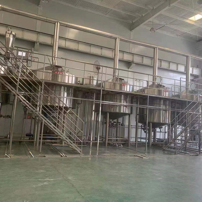铁东精酿啤酒设备厂—平面布置、设备设计、制造、调试、培训等一条龙服务_COPY